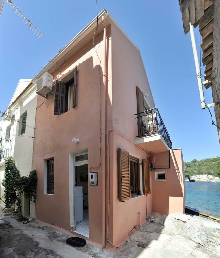 Mermaid Cottage Longós Dış mekan fotoğraf
